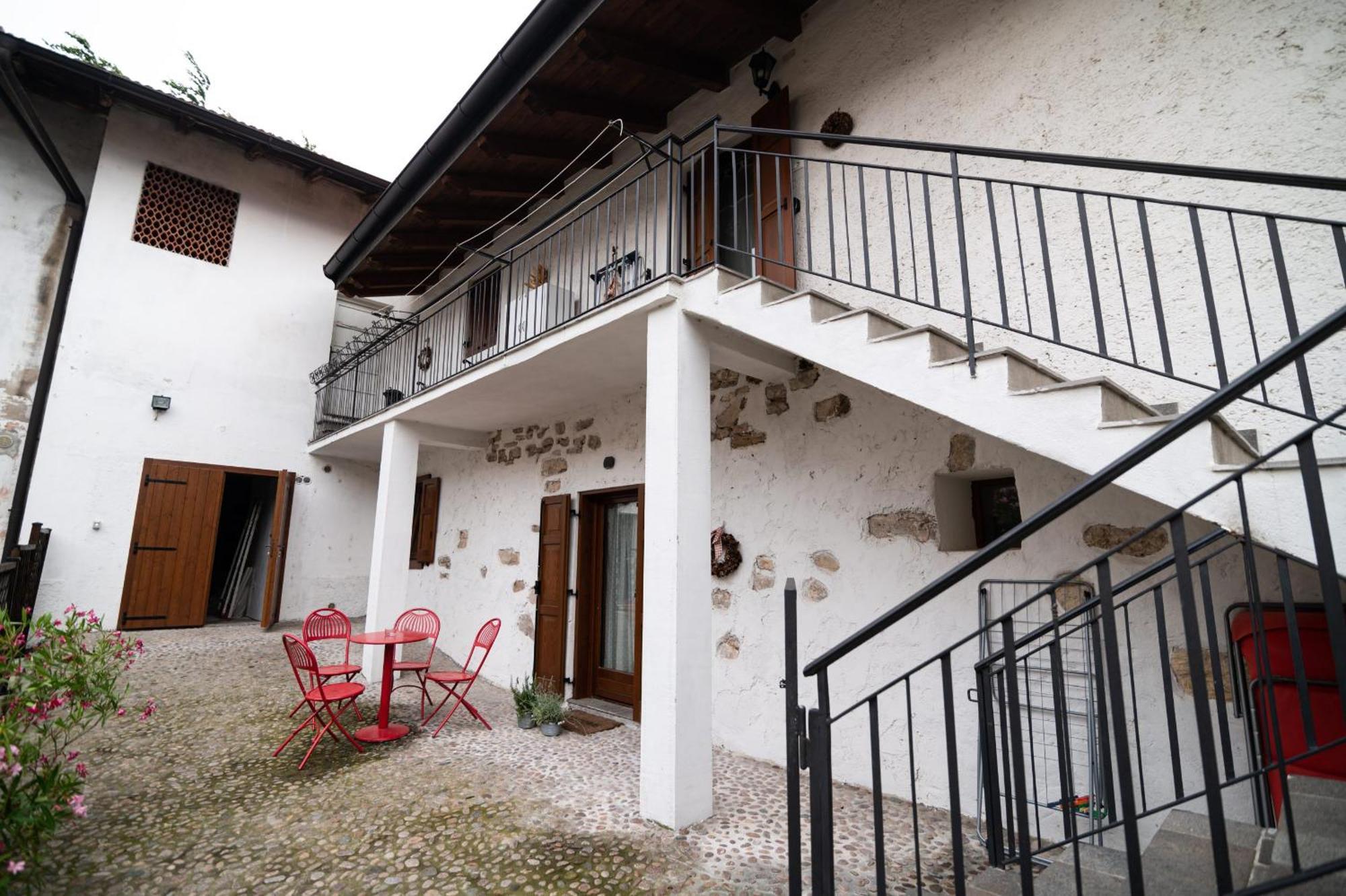 Cottage Lavanda E Rosmarino Lavis Luaran gambar